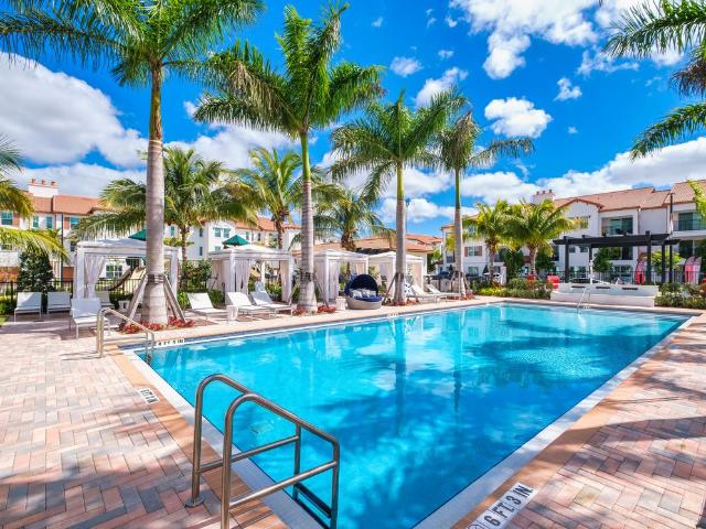 Apartment for rent in Hollywood