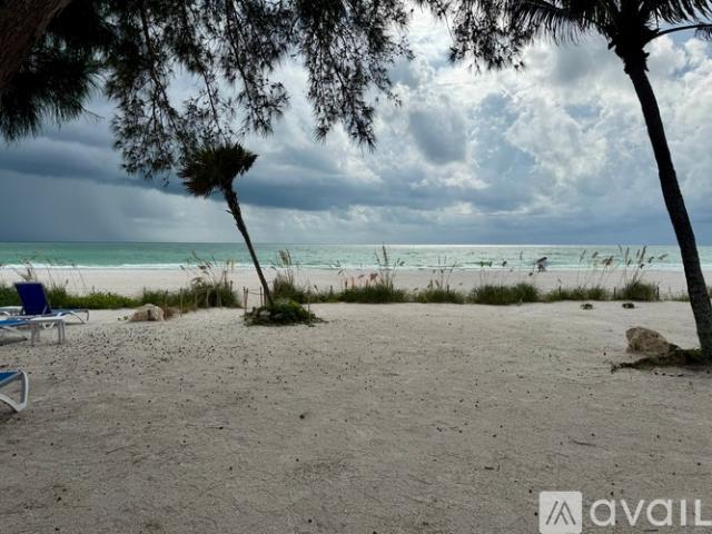 Apartment for rent in Holmes Beach, Florida