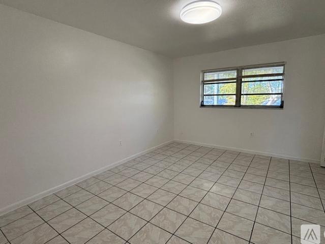 Apartment for rent in Hallandale, Florida