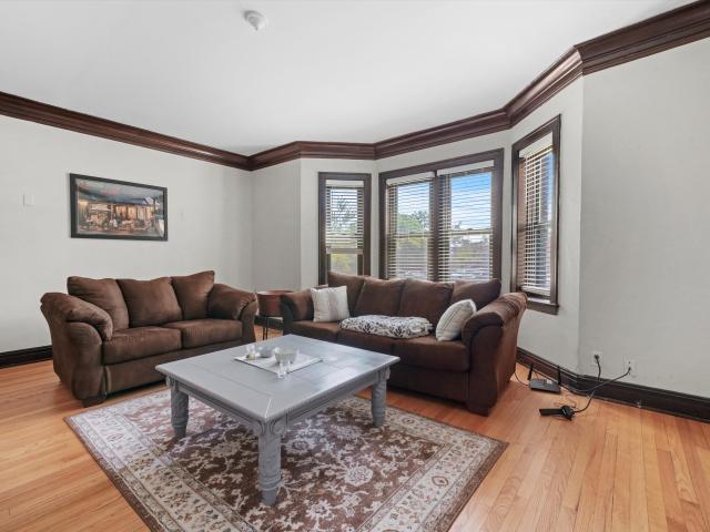 Apartment for rent in Riverside, Illinois