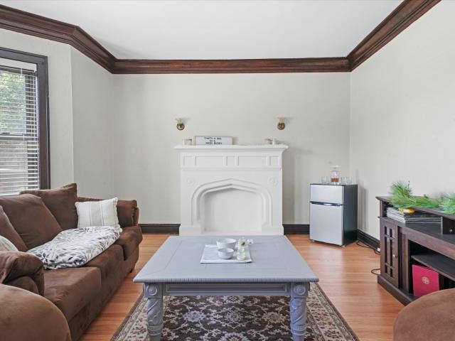 Apartment for rent in Riverside, Illinois