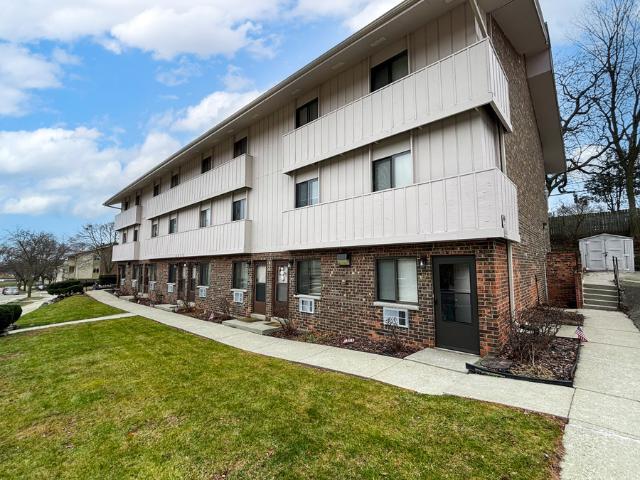 Apartment for rent in Saint Francis, Milwaukee County