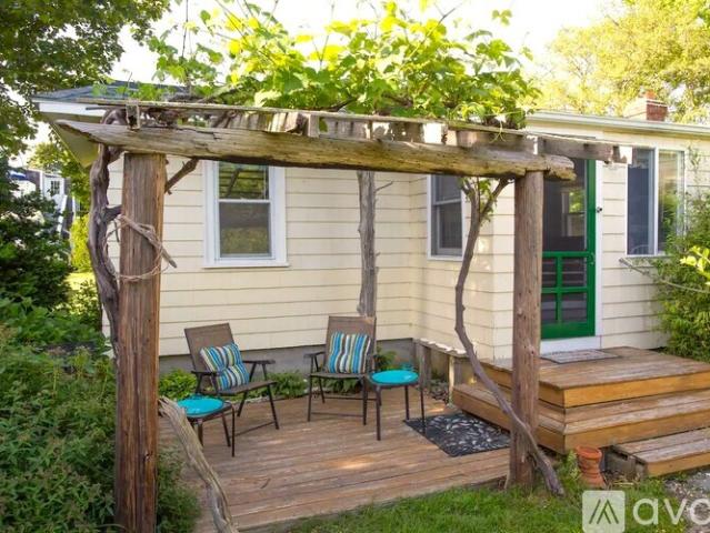 Apartment for rent in Middletown, Rhode Island
