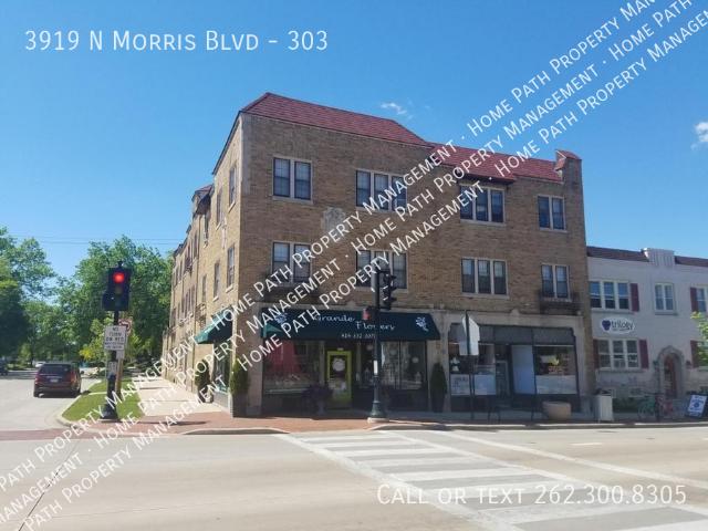 Apartment for rent in Shorewood