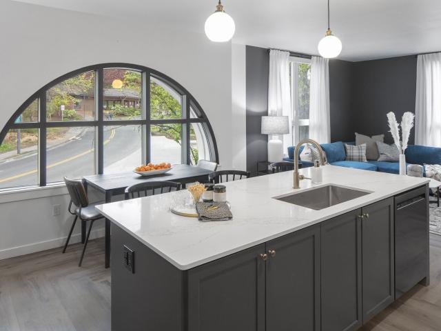 Apartment for rent in Lake Oswego