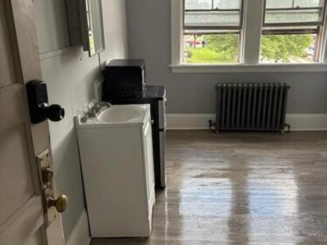 Apartment for rent in Bristol, Massachusetts