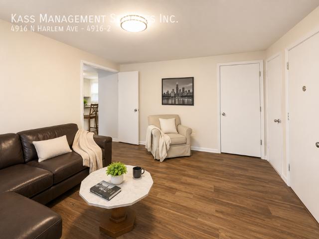Apartment for rent in Harwood Heights, Illinois