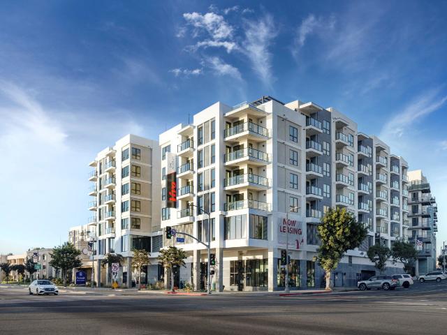 Apartment for rent in Canoga Park, California