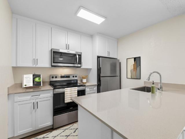 Apartment for rent in Costa Mesa, California