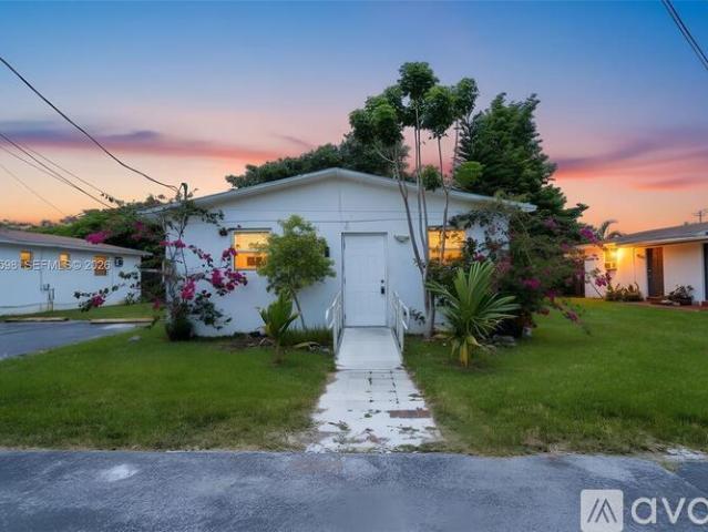 Apartment for rent in El Portal, Florida