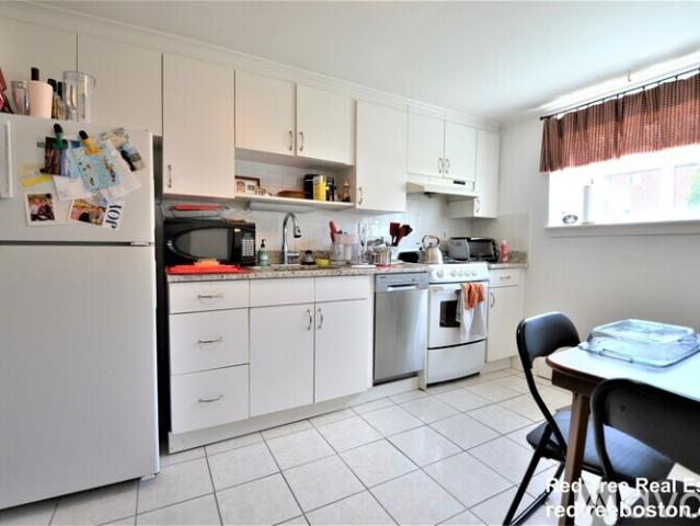 Apartment for rent in West Roxbury, Boston