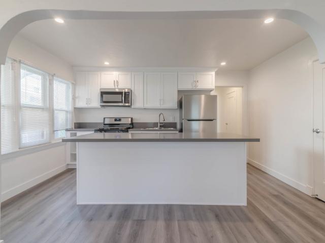 Apartment for rent in Canoga Park, California