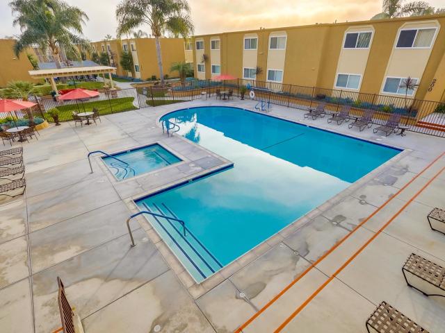 Apartment for rent in Huntington Beach, California