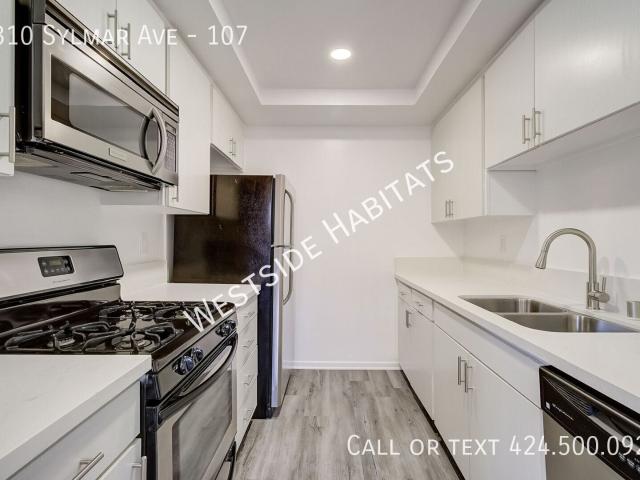 Apartment for rent in Van Nuys Neighborhood Council District, Canoga Park