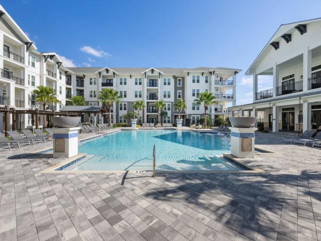 Apartment for rent in Apollo Beach, Florida