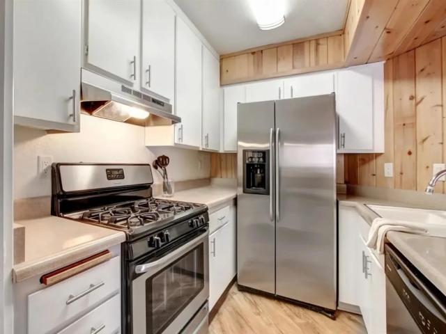 Apartment for rent in Van Nuys Neighborhood Council District, Canoga Park