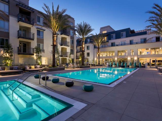Apartment for rent in Huntington Beach, California