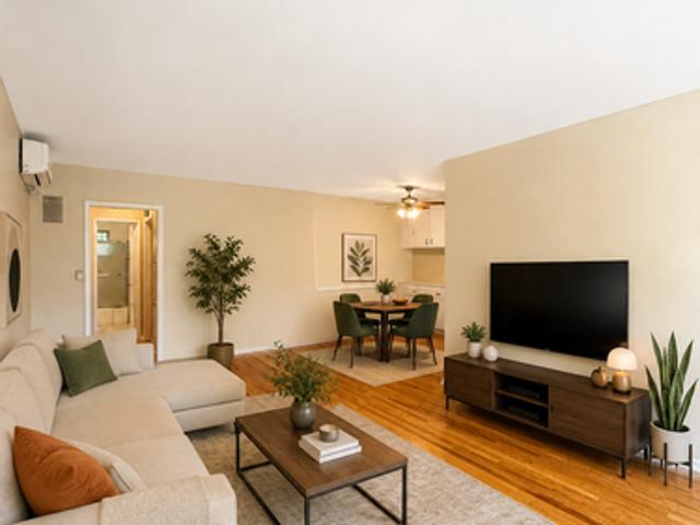Apartment for rent in Canoga Park, California