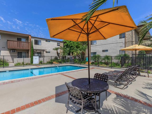 Apartment for rent in Cypress, California