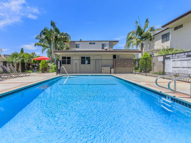 Apartment for rent in Cypress, California