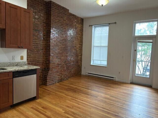 Apartment for rent in Chelsea, Massachusetts
