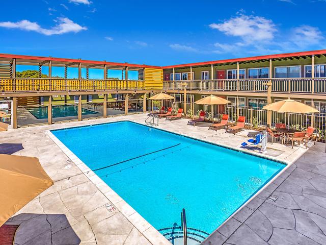 Apartment for rent in Monterey