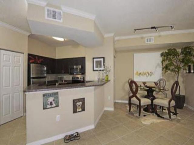 Apartment for rent in Hollywood