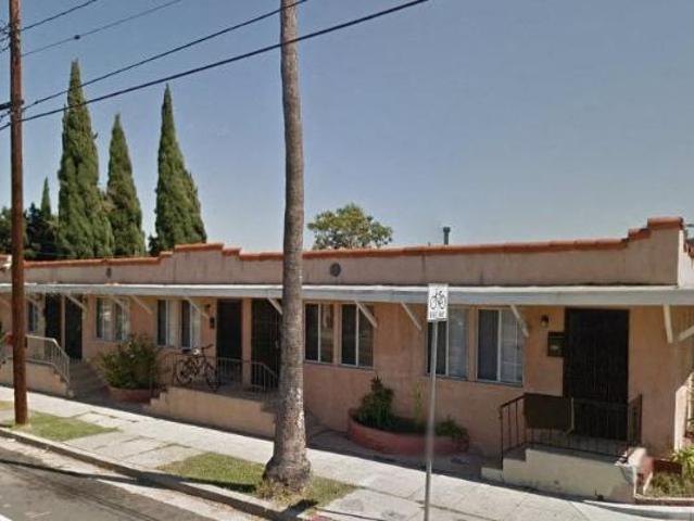 Apartment for rent in Canoga Park, California