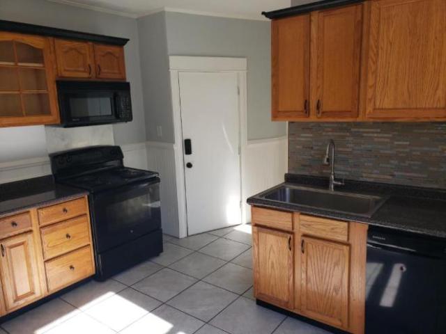 Apartment for rent in Bristol, Massachusetts