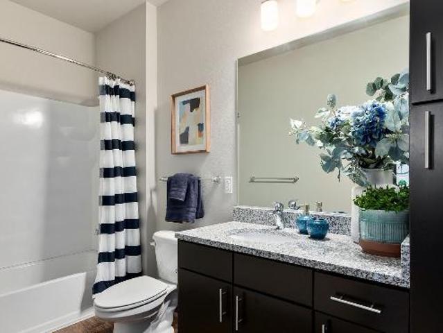 Apartment for rent in Oswego