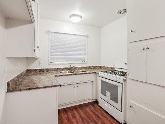 Apartment for rent in Downey, California