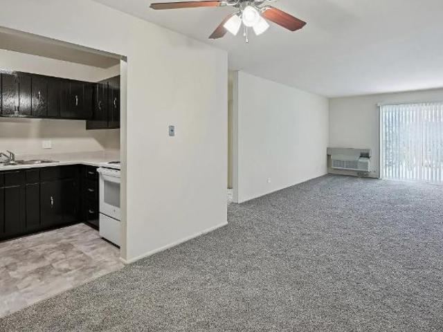 Apartment for rent in Wheeling, Illinois