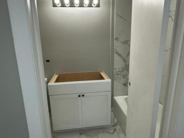 Apartment for rent in Justice, Illinois