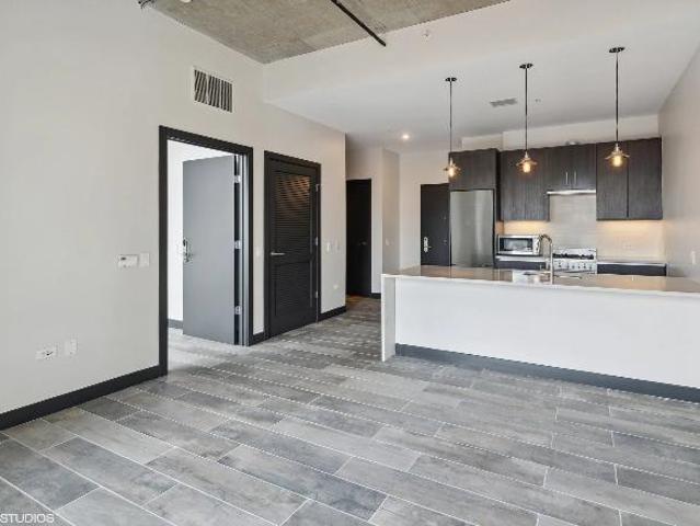 Condo for rent in Chicago Park, Illinois