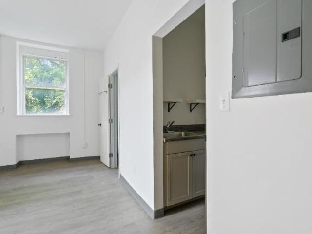 Condo for rent in Beaver Falls