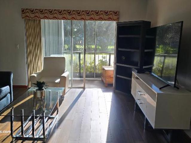 Condo for rent in Hollywood