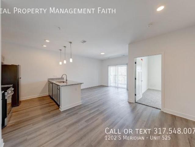 Condo for rent in Camby, Indiana