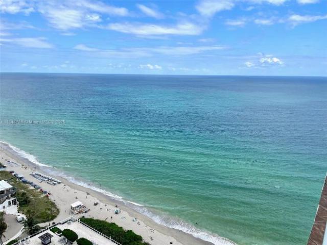 Condo for rent in Hallandale, Florida