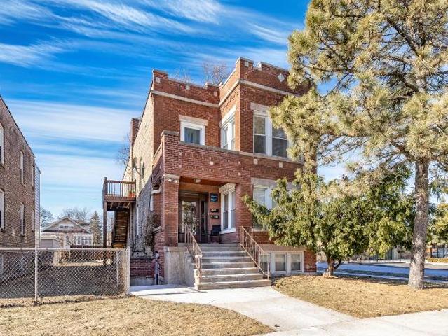 Condo for rent in Berwyn