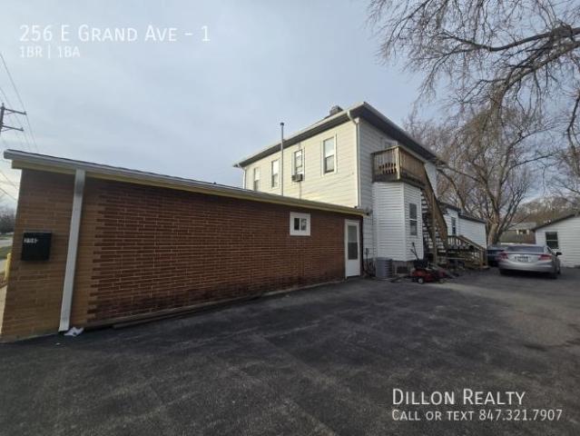 Condo for rent in Fox Lake, Illinois
