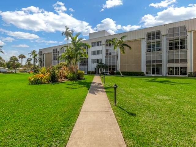 Condo for rent in Oakland Park