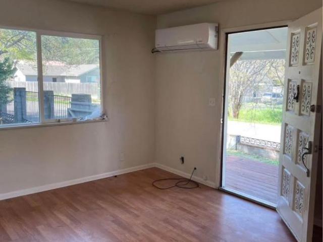 Condo for rent in Oregonia