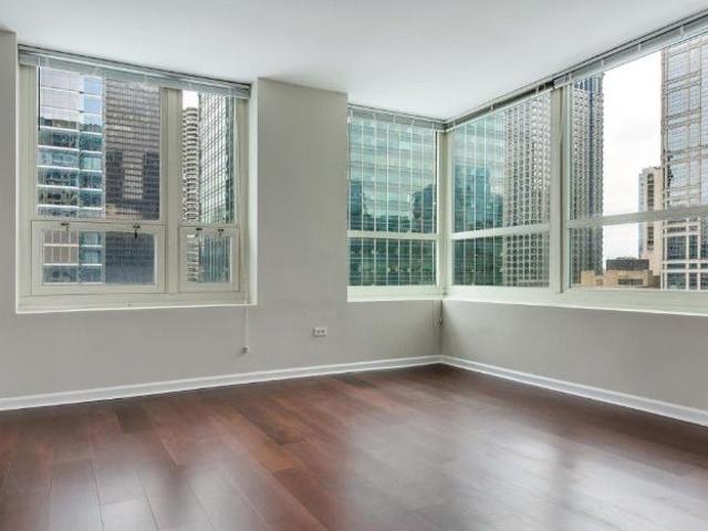 Condo for rent in Chicago Park, Illinois