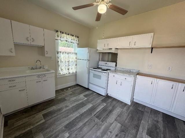 Condo for rent in Douglas, Illinois