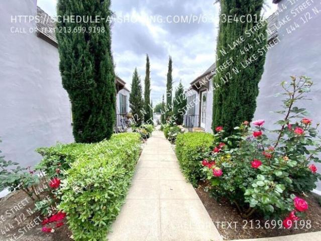 Condo for rent in Canoga Park, California