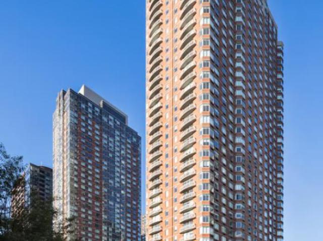 Condo for rent in Hudson, New Jersey