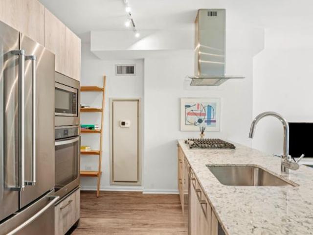 Condo for rent in Chicago Park, Illinois