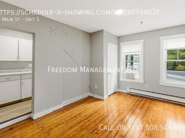 Condo for rent in Hudson, Massachusetts