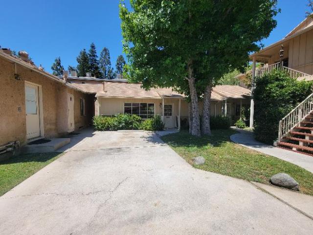 Condo for rent in Van Nuys Neighborhood Council District, Canoga Park