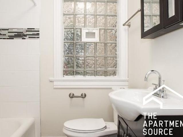Condo for rent in Winnetka, Illinois